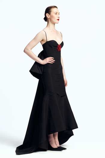 Buy Gauri & Nainika Black Silk Crystals, Fabric Flowers Sweetheart Neck Plunging V Gown Online at Aza Fashions Buy_Gauri & Nainika_Black Silk Crystals, Fabric Flowers Sweetheart Neck Plunging V Gown _Online_at_Aza_Fashions