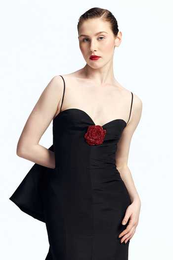 Gauri & Nainika Black Silk Crystals, Fabric Flowers Sweetheart Neck Plunging V Gown at Aza Fashions Gauri & Nainika_Black Silk Crystals, Fabric Flowers Sweetheart Neck Plunging V Gown _at_Aza_Fashions