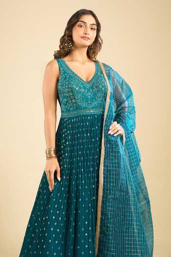 Buy Samyukta Singhania Green Georgette, Dupion, Organza V-neck Embroidered Anarkali And Dupatta Set Buy_Samyukta Singhania_Green Georgette, Dupion, Organza V-neck Embroidered Anarkali And Dupatta Set