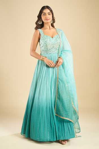 Samyukta Singhania Green Georgette, Dupion Sweetheart Neck Embroidered Anarkali And Dupatta Set at Aza Fashions Samyukta Singhania_Green Georgette, Dupion Sweetheart Neck Embroidered Anarkali And Dupatta Set _at_Aza_Fashions