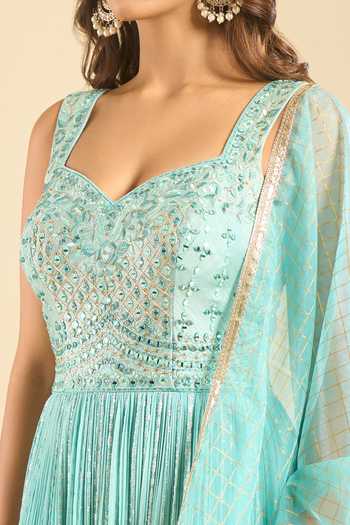 Shop Samyukta Singhania Green Georgette, Dupion Sweetheart Neck Embroidered Anarkali And Dupatta Set Shop_Samyukta Singhania_Green Georgette, Dupion Sweetheart Neck Embroidered Anarkali And Dupatta Set