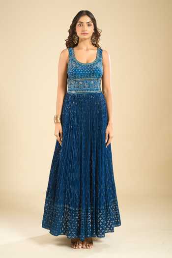 Shop Samyukta Singhania Green Polyester, Chinon Scoop Neck Tonal Embroidered Anarkali And Dupatta Set Online at Aza Fashions Shop_Samyukta Singhania_Green Polyester, Chinon Scoop Neck Tonal Embroidered Anarkali And Dupatta Set _Online_at_Aza_Fashions