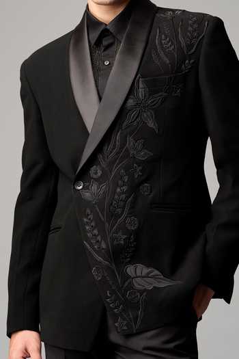 Vivek Patel Black Florae Embroidered Blazer And Trousers Set For Kids Online at Aza Fashions Vivek Patel_Black Florae Embroidered Blazer And Trousers Set For Kids_Online_at_Aza_Fashions