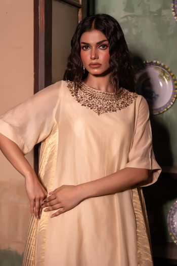 Shorshe Clothing Ivory Chanderi, Tissue Round Neck, Yes Mehre Kurta And Striped Farshi Pant Set Online at Aza Fashions Shorshe Clothing_Ivory Chanderi, Tissue Round Neck, Yes Mehre Kurta And Striped Farshi Pant Set _Online_at_Aza_Fashions
