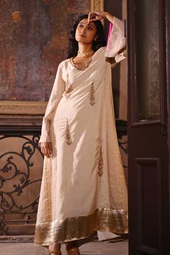 Shop Shorshe Clothing Ivory Silk, Cotton, Handloom Cotton, Tussar V-neck Rumi Kali Kurta Online at Aza Fashions Shop_Shorshe Clothing_Ivory Silk, Cotton, Handloom Cotton, Tussar V-neck Rumi Kali Kurta _Online_at_Aza_Fashions