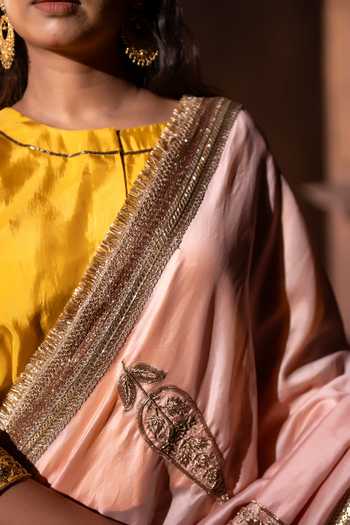 Buy Shorshe Clothing Pink Chanderi Turkish Ashoka Saree Online at Aza Fashions Buy_Shorshe Clothing_Pink Chanderi Turkish Ashoka Saree _Online_at_Aza_Fashions