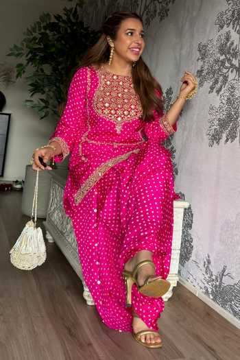 Buy_Pink City By Sarika_Fuchsia Silk Gota Patti, Embroidery Round Rani Bandhani Matka Kurta Pant Set _Online_at_Aza_Fashions