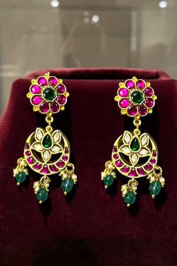 Amaara Jewels Red Zivara Bloom Embellished Necklace Set at Aza Fashions Amaara Jewels_Red Zivara Bloom Embellished Necklace Set _at_Aza_Fashions