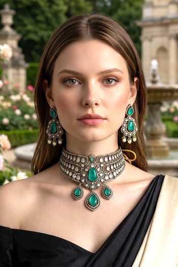 Amaara Jewels Victoria  Luxe Collar Necklace Set 