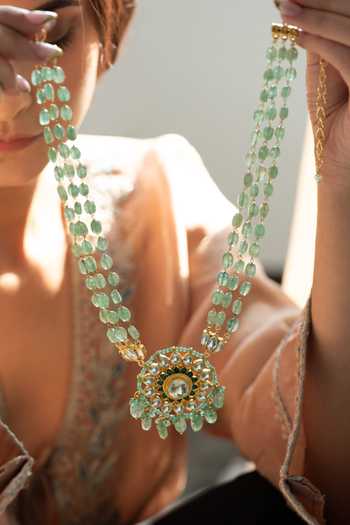 Do Taara Green Kundan Embellished Pendant Necklace Online at Aza Fashions Do Taara_Green Kundan Embellished Pendant Necklace _Online_at_Aza_Fashions
