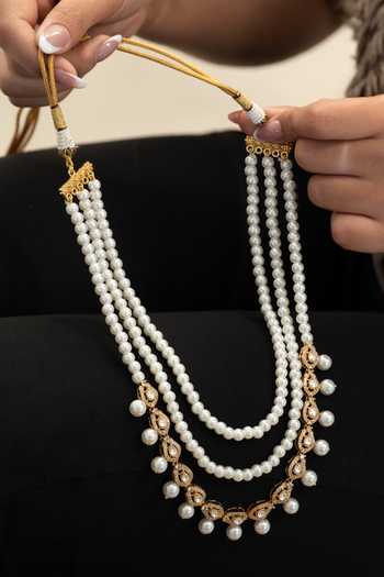 Shop Do Taara White Polki And Pearl Embellished Necklace at Aza Fashions Shop_Do Taara_White Polki And Pearl Embellished Necklace _at_Aza_Fashions