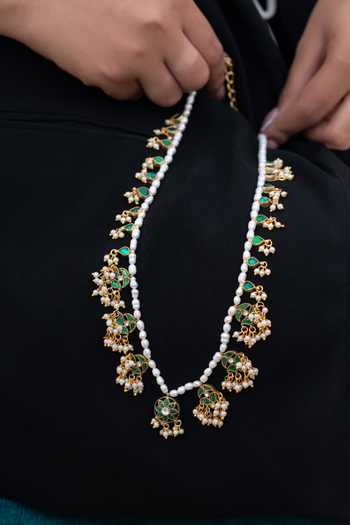 Shop_Do Taara_Green Kundan Embellished Necklace _Online_at_Aza_Fashions