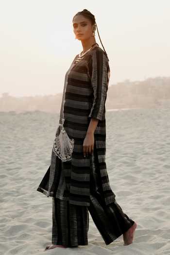 Eraaya by Ratika J_Black Silk, Organza V-neck Stripe Pattern Kurta Set _at_Aza_Fashions