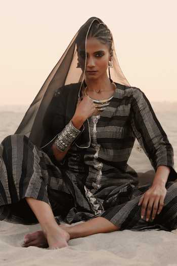 Shop_Eraaya by Ratika J_Black Silk, Organza V-neck Stripe Pattern Kurta Set 