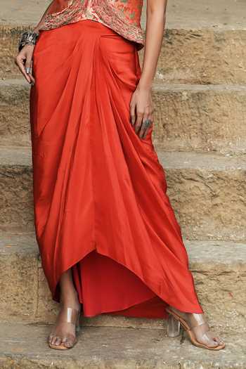 Eraaya by Ratika J Red Silk, Satin V-neck Moulded Banarasi Kimkhab Top With Skirt Online at Aza Fashions Eraaya by Ratika J_Red Silk, Satin V-neck Moulded Banarasi Kimkhab Top With Skirt _Online_at_Aza_Fashions