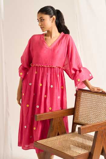 Himani Punatar Daisy Embroidered Chanderi Kaftan  