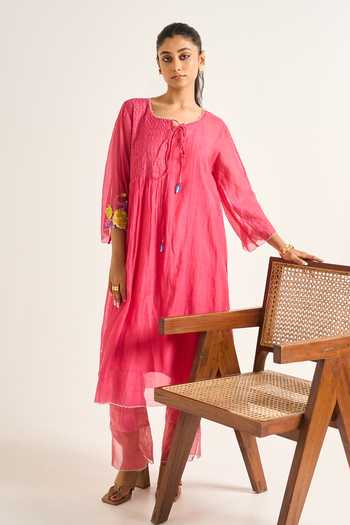 Himani Punatar Garden Embroidered Kurta & Pant Set 