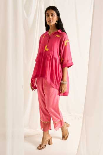 Himani Punatar Embroidered Chanderi Kurta & Pant Set 