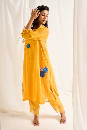 Shop Himani Punatar Yellow Chanderi, Cotton V-neck, Yes Trifloral Tangle Embroidered Kurta Set Online at Aza Fashions Shop_Himani Punatar_Yellow Chanderi, Cotton V-neck, Yes Trifloral Tangle Embroidered Kurta Set _Online_at_Aza_Fashions