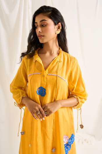 Himani Punatar Yellow Chanderi, Cotton V-neck, Yes Trifloral Tangle Embroidered Kurta Set at Aza Fashions Himani Punatar_Yellow Chanderi, Cotton V-neck, Yes Trifloral Tangle Embroidered Kurta Set _at_Aza_Fashions
