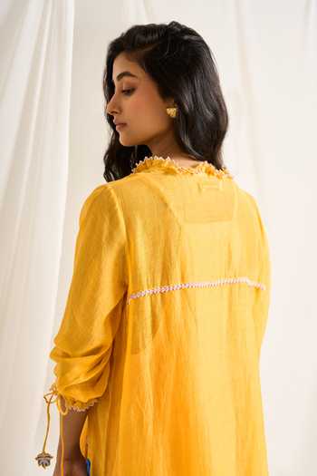 Himani Punatar Trifloral Tangle Embroidered Kurta Set 