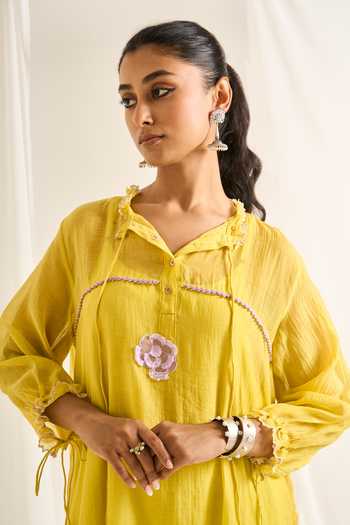 Buy_Himani Punatar_Lime Chanderi, Cotton Split V-neck, Yes Trifloral Tangle Kurta And Pant Set _Online_at_Aza_Fashions