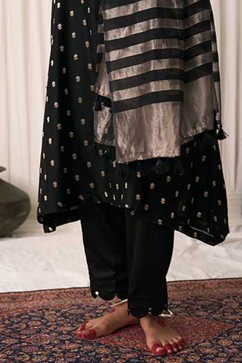 Buy_Five Point Five_Black Chanderi Keyhole Neck Noor Woven Kurta Set 