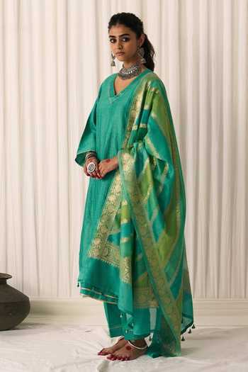 Shop_Five Point Five_Green Chanderi V-neck, Yes Radha Woven Kurta Set _Online_at_Aza_Fashions