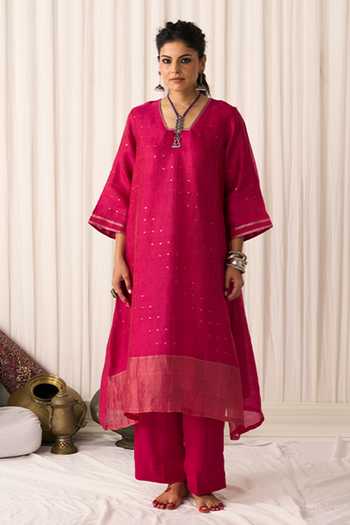 Buy_Five Point Five_Magenta Silk V-neck Farah Woven Kurta Set 