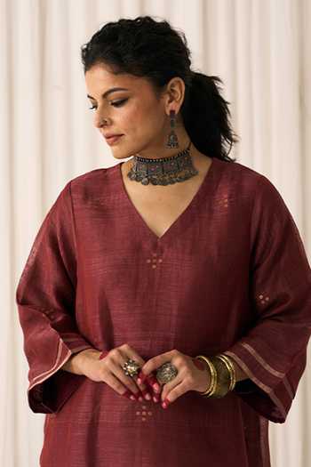 Shop Five Point Five Maroon Silk, Linen V-neck Bindu Woven Kurta Set Online at Aza Fashions Shop_Five Point Five_Maroon Silk, Linen V-neck Bindu Woven Kurta Set _Online_at_Aza_Fashions