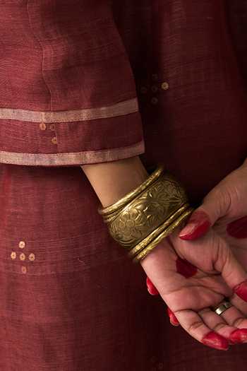 Buy Five Point Five Maroon Silk, Linen V-neck Bindu Woven Kurta Set Buy_Five Point Five_Maroon Silk, Linen V-neck Bindu Woven Kurta Set
