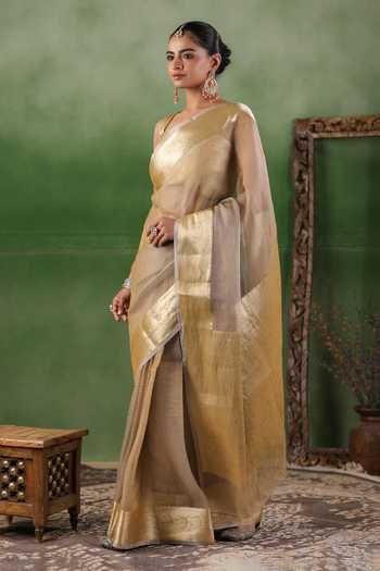 Buy_Geroo Jaipur_Beige Tissue Square Neck Zari Border Saree Set _Online_at_Aza_Fashions