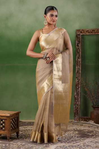 Buy_Geroo Jaipur_Beige Tissue Square Neck Zari Border Saree Set 