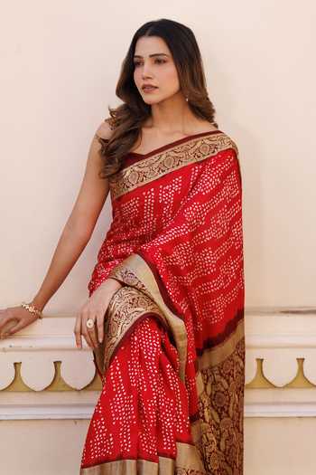 Buy_Geroo Jaipur_Red Silk One Shoulder Bandhani Gajji Saree Set _Online_at_Aza_Fashions