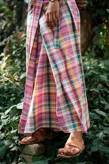 Buy Jodi Multi Color Cotton Chokadi Lungi Skirt Online at Aza Fashions Buy_Jodi_Multi Color Cotton Chokadi Lungi Skirt _Online_at_Aza_Fashions