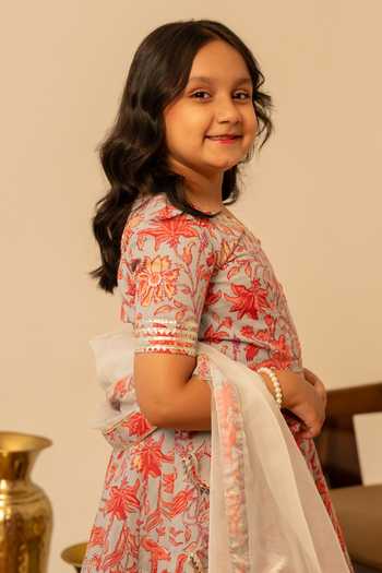 Buy_Pomcha Jaipur_Grey Cotton, Organza Floral Print Lehenga Set _Online_at_Aza_Fashions