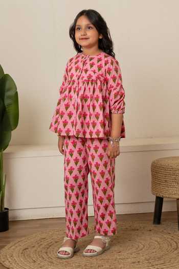 Buy Pomcha Jaipur Pink Cotton Candy Blossom Print Top And Pant Online at Aza Fashions Buy_Pomcha Jaipur_Pink Cotton Candy Blossom Print Top And Pant _Online_at_Aza_Fashions