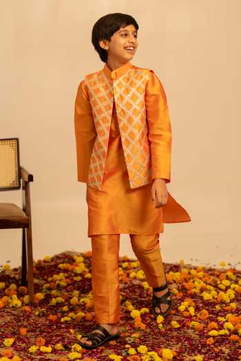 Pomcha Jaipur_Orange Taffeta Gota Patti Embroidered Bundi Kurta Set _at_Aza_Fashions