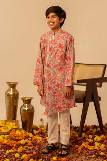 Pomcha Jaipur_Grey Cotton Block Print Kurta Set _at_Aza_Fashions