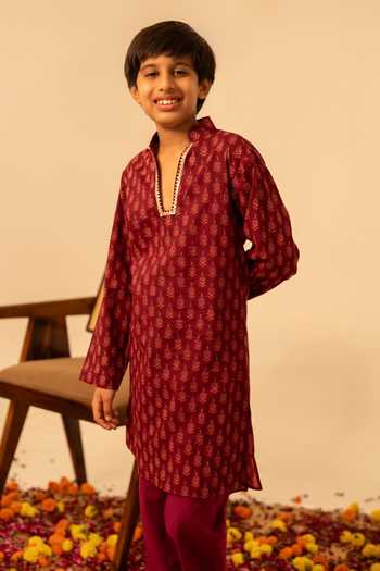Buy_Pomcha Jaipur_Maroon Cotton Butti Print Kurta Set _Online_at_Aza_Fashions