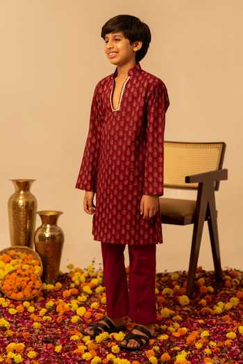 Shop_Pomcha Jaipur_Maroon Cotton Butti Print Kurta Set _Online_at_Aza_Fashions