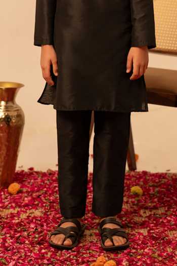 Pomcha Jaipur Black Silk, Cotton Kurta Set at Aza Fashions Pomcha Jaipur_Black Silk, Cotton Kurta Set _at_Aza_Fashions