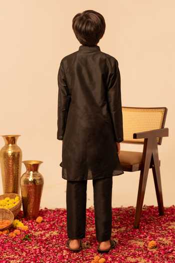 Pomcha Jaipur Cotton Silk Kurta Set 