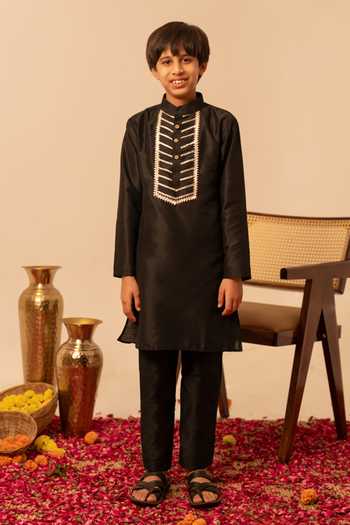 Pomcha Jaipur Cotton Silk Kurta Set 
