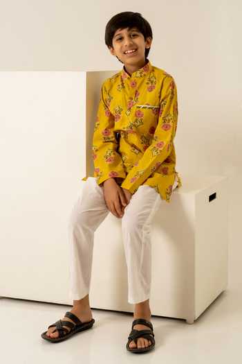 Shop_Pomcha Jaipur_Yellow Cotton Floral Print Kurta Set _Online_at_Aza_Fashions