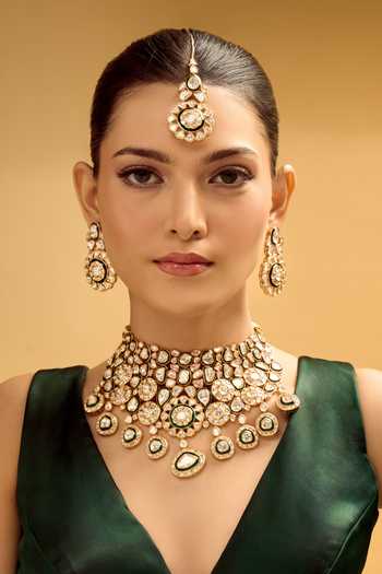 Shop Nazaakat By Samara Singh Green Stones And Gold Brass Jewellery Set Shop_Nazaakat By Samara Singh_Green Stones And Gold Brass Jewellery Set
