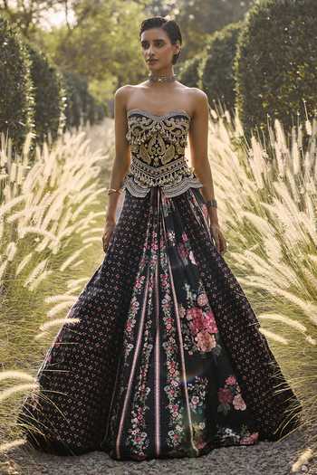 Ridhi Mehra Midnight Print Lehenga Set 