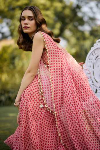 Shop Ridhi Mehra Pink Chiffon Embroidery Sweetheart Neck Amour Print Pre-draped Saree With Corset Online at Aza Fashions Shop_Ridhi Mehra_Pink Chiffon Embroidery Sweetheart Neck Amour Print Pre-draped Saree With Corset _Online_at_Aza_Fashions