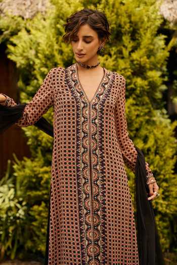 Buy Ridhi Mehra Black Georgette, Net V-neck, Yes Celine Print Kurta Set Online at Aza Fashions Buy_Ridhi Mehra_Black Georgette, Net V-neck, Yes Celine Print Kurta Set _Online_at_Aza_Fashions