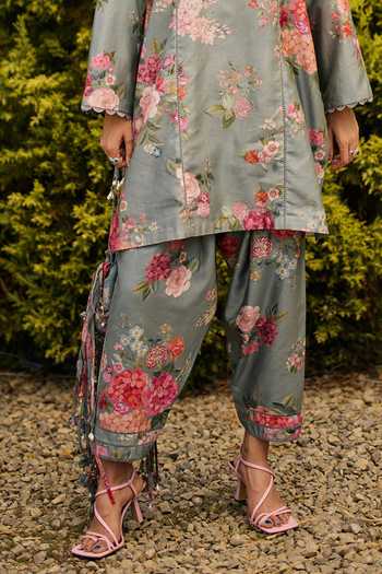 Ridhi Mehra_Blue Chanderi Round Neck Powder Floral Print Kurta And Pant Set _Online_at_Aza_Fashions